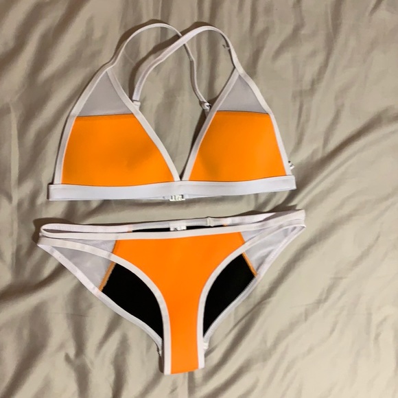 Hoaka Peach Orange Set - Picture 1 of 4